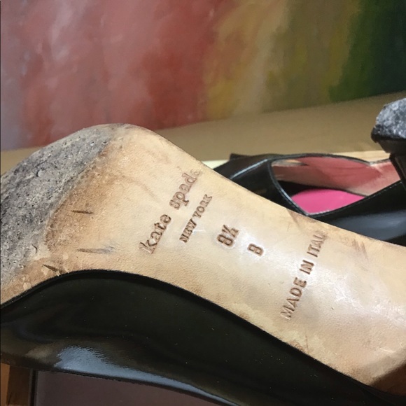 Kate spade black/green-ish heels 8.5 good shape - Picture 6 of 6